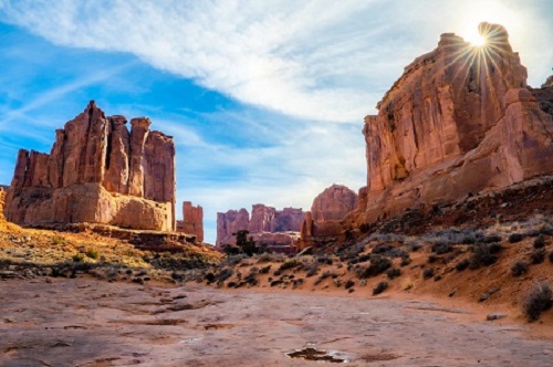 moab winter 4 Arches NP by courthouse towers.jpg
